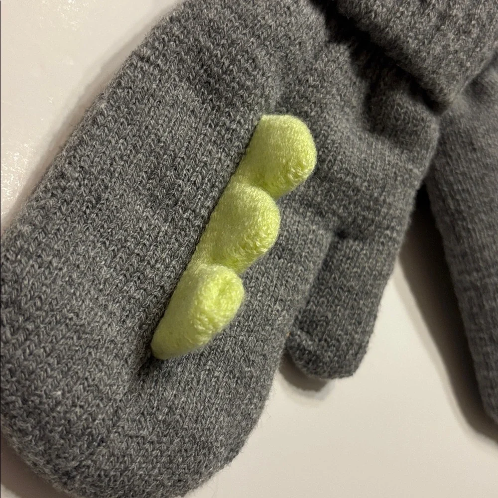 Northeast Outfitters Cozy Cabin Youth Dino Mittens in Gray